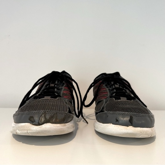 Vintage Fila Black Mesh Athletic Running Sneaker - Picture 5 of 8